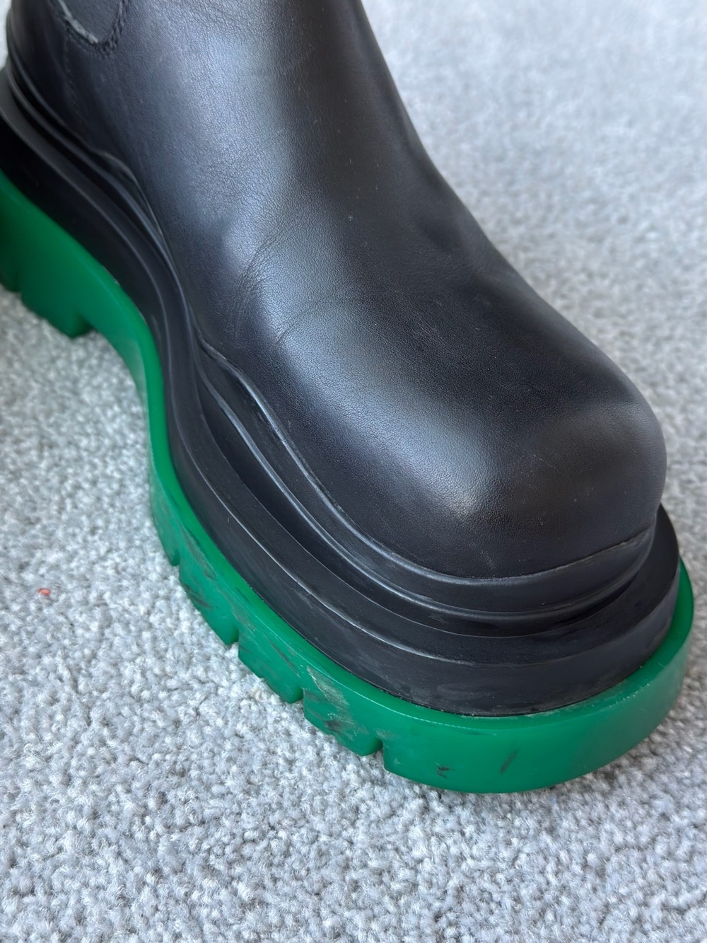 Bottega Veneta Black Leather Chelsea Boots with Green Lug Sole - Picture 4 of 11
